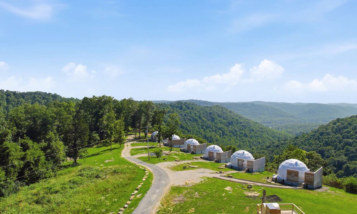 Stanton Cabin | Hot Tub Dome with Epic Ridge Views -Bluegrass Bluff