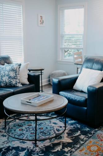 Oxford House | Hotty Toddy Hideaway