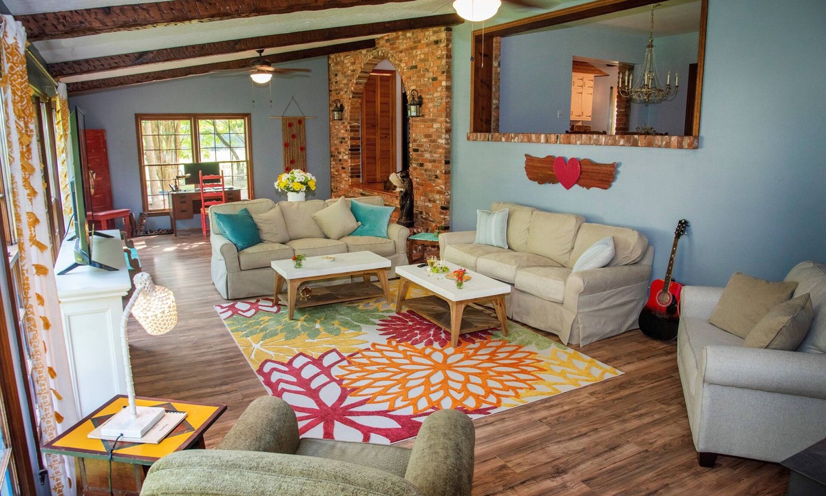 Arnoldsville House | HQ At The Bar None Ranch - minutes to Athens