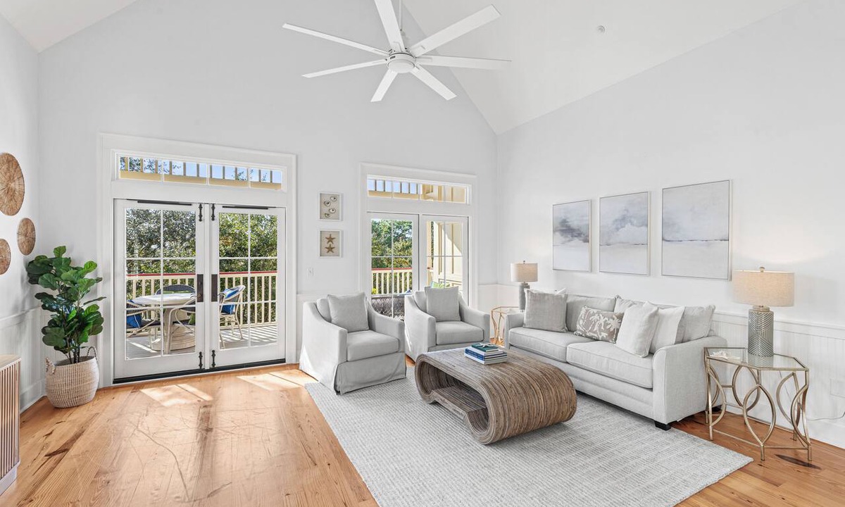 Beach District Condo | Idle Hour in WaterColor | 2bd + Loft, 2 bikes, Steps to WaterColor Beach Club
