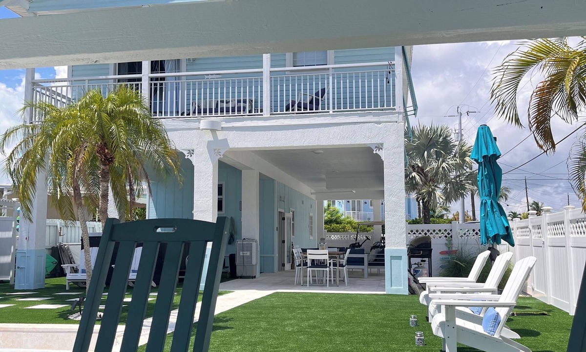 Twin Lakes House | Just open for Xmas’24 & New Year ‘25, 3-2 Waterfront Paradise Keys House.MM103