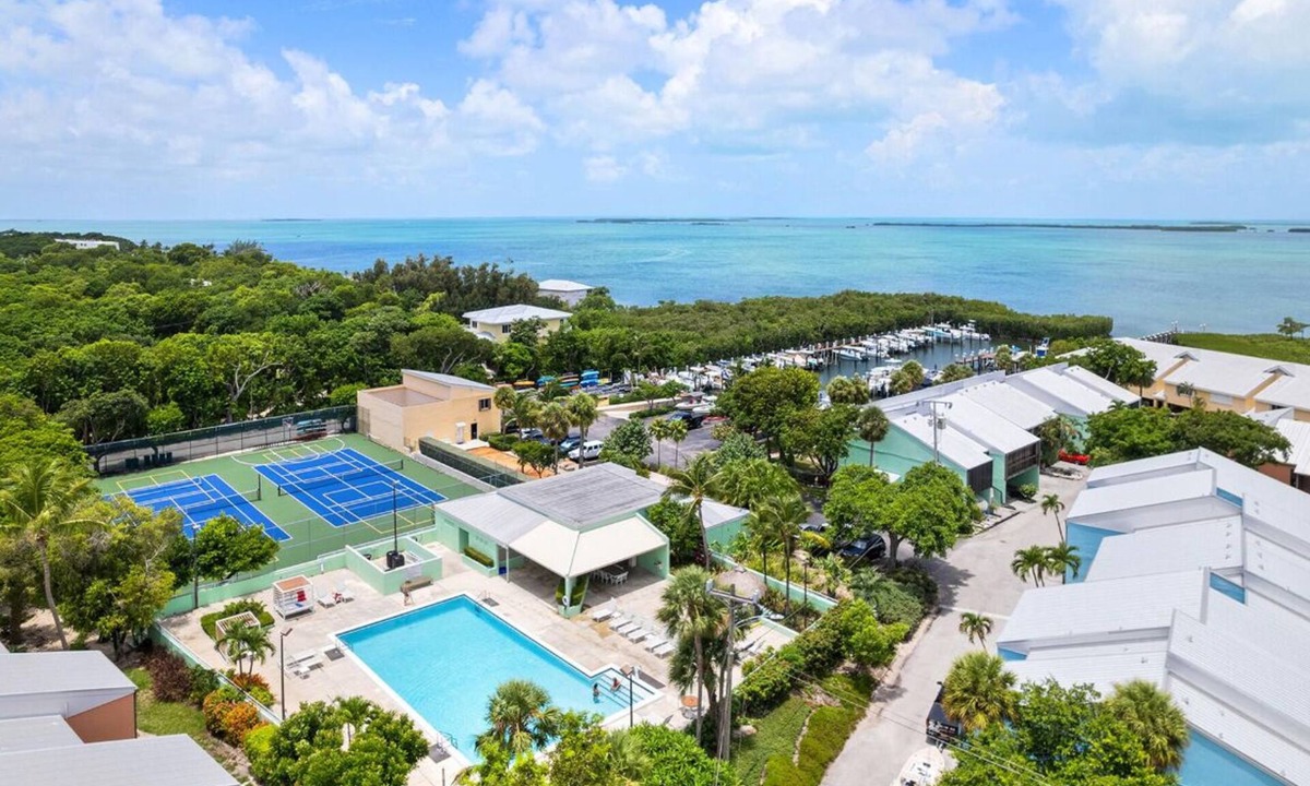 Rock Harbor Condo | Key Largo 2/2 Condo - Ground Floor Unit Steps from the Pool in Gated Community