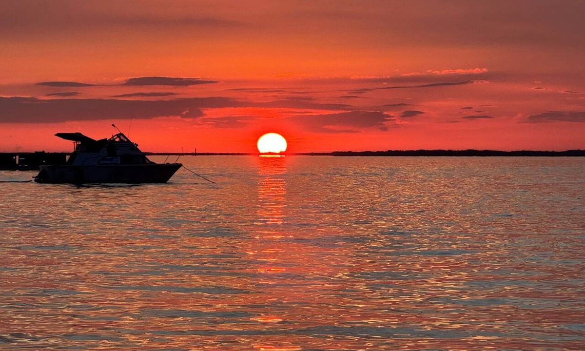 Rock Harbor Condo | KEY LARGO - ENDLESS SUNSETS 33’ Boat Slip available for additional fee