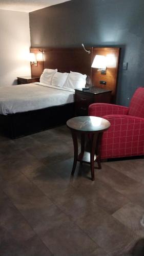 Jackson Apartment | King Bed Hotel Room 155