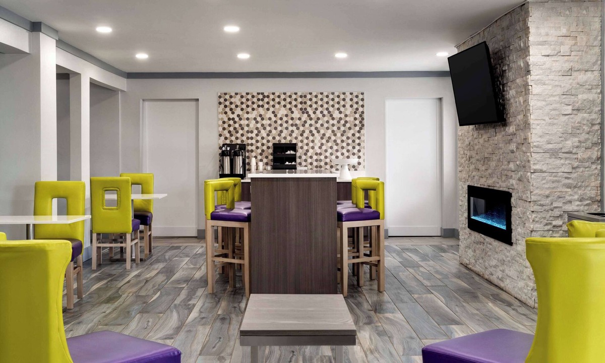 Lake Purdy Hotel | La Quinta Inn by Wyndham Birmingham - Inverness