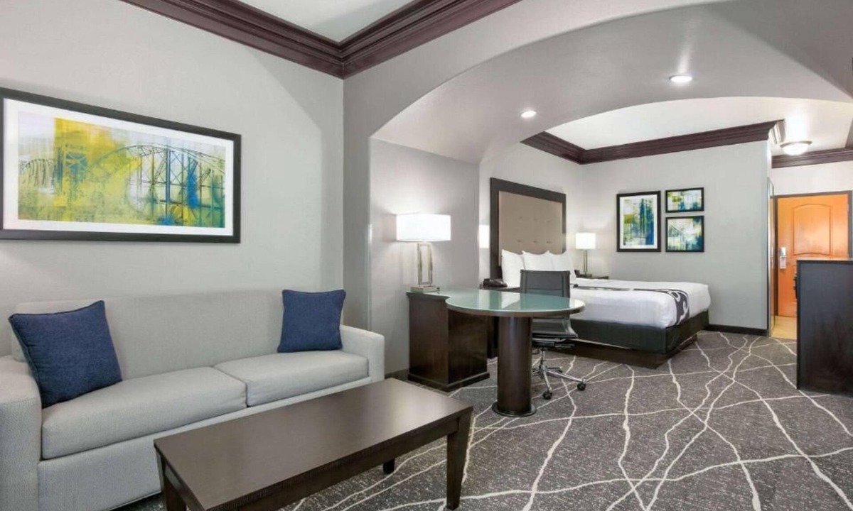 Bryant Hotel | La Quinta Inn & Suites by Wyndham Little Rock - Bryant