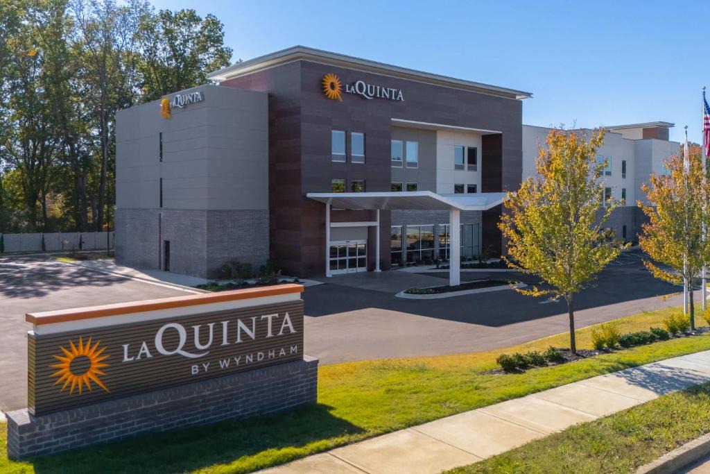 Olive Branch Hotel | La Quinta Inn & Suites by Wyndham Olive Branch