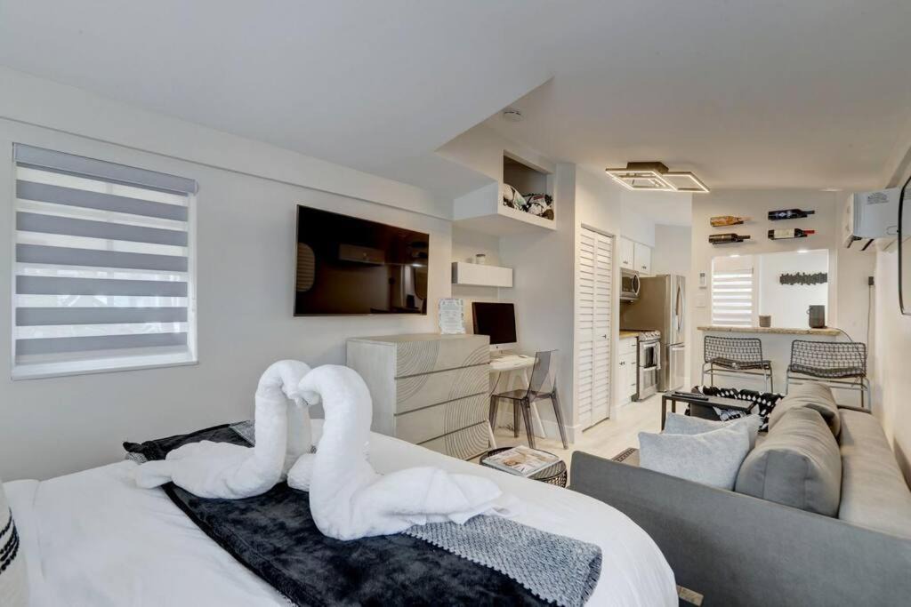 Poinsettia Heights Apartment | Laguna @ Casa Del Sol