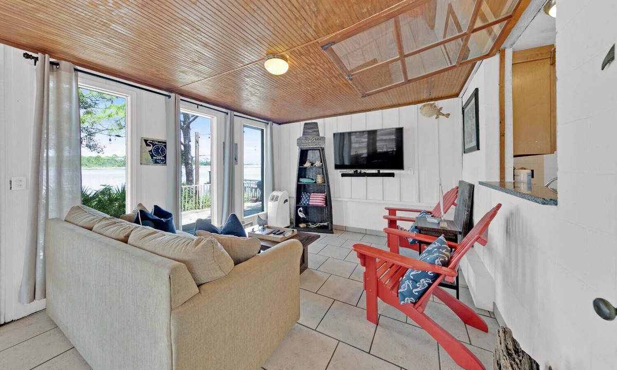 Grayton Beach House | ☀️Lake Views~Beach House~4 Bikes~Historic Grayton Beach~Sealake Cottage
