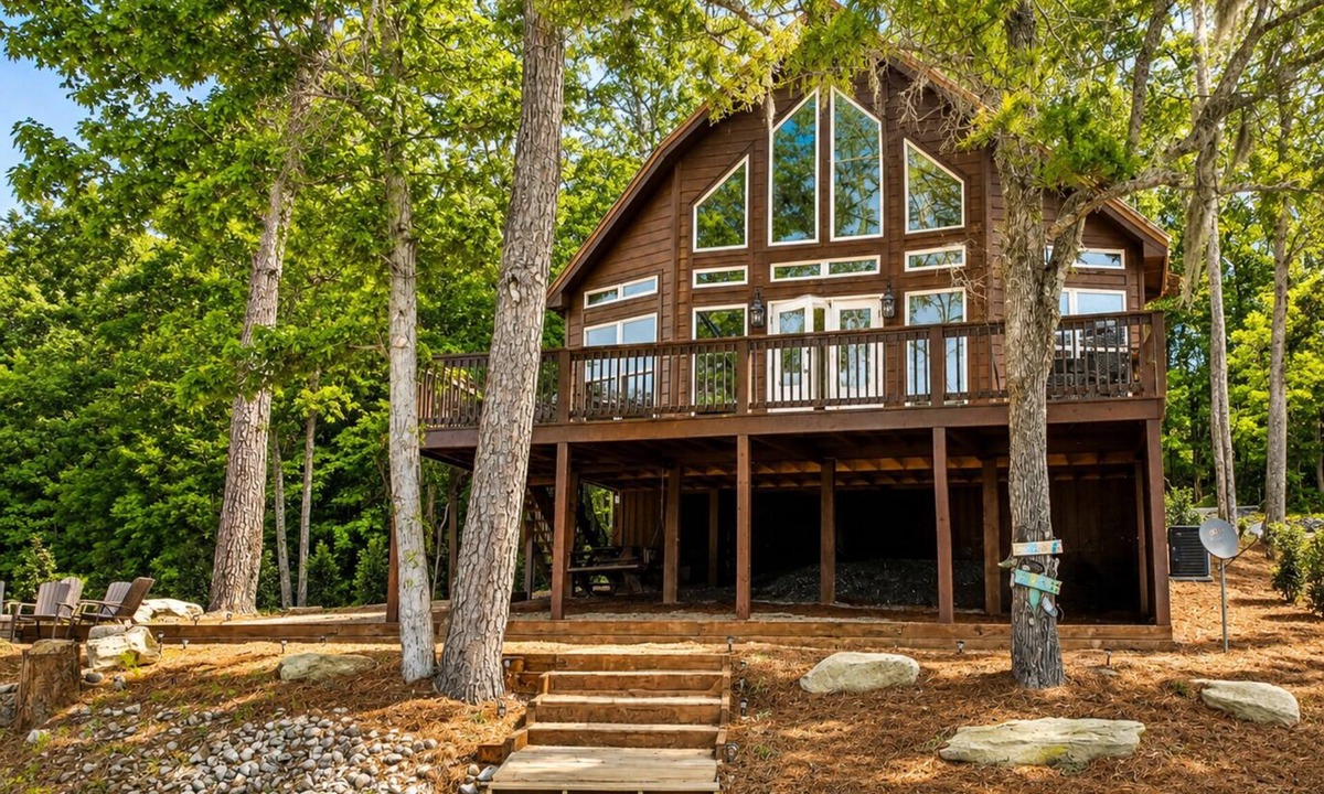 Pine Level Cabin | Lakefront cabin with perfect sunsets, great fishing, and tons of space to relax!