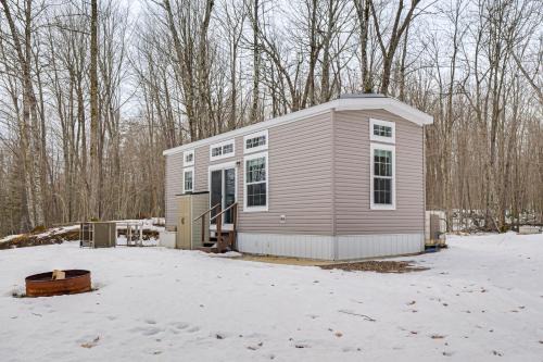 Big Bend Township House | Lakefront Tiny Home w/Dock Near Chetek!