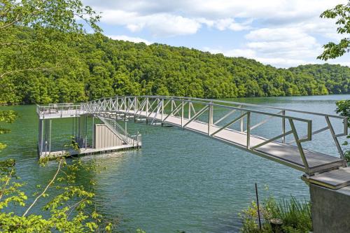 Jacksboro House | Lakeside Retreat Sleeps 22 Dock Grill Game Room