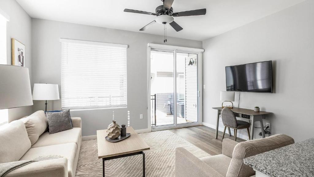 Madison Apartment | Landing Apartments - Sanctuary at Indian Creek