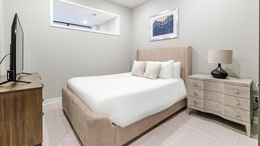 Civil Rights Historic District Apartment | Landing Apartments - The 600