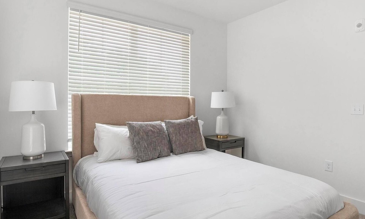 Crestline Heights Apartment | Landing | Beautiful 1BD, Pool, Clubhouse