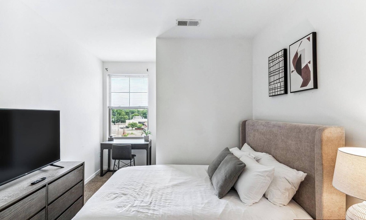 Eden Apartment | Landing | Beautiful 1BD, Clubhouse, Pool