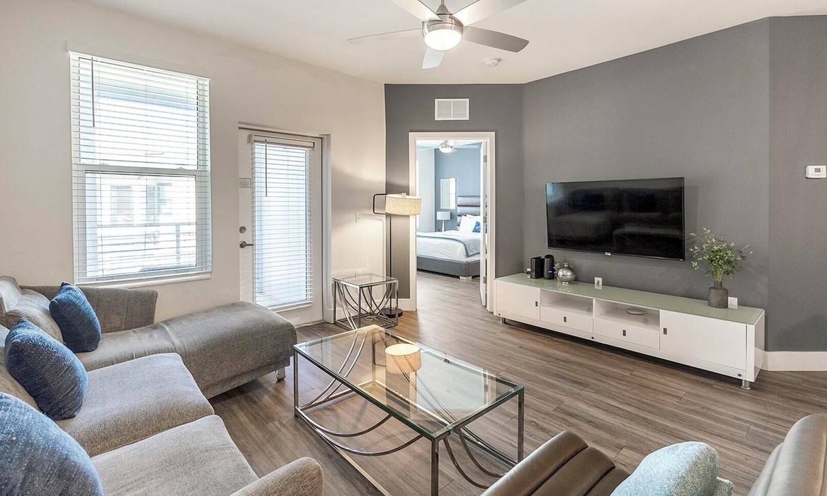 Port Tampa City Apartment | Landing | Beautiful 2BD, Gym, Pool