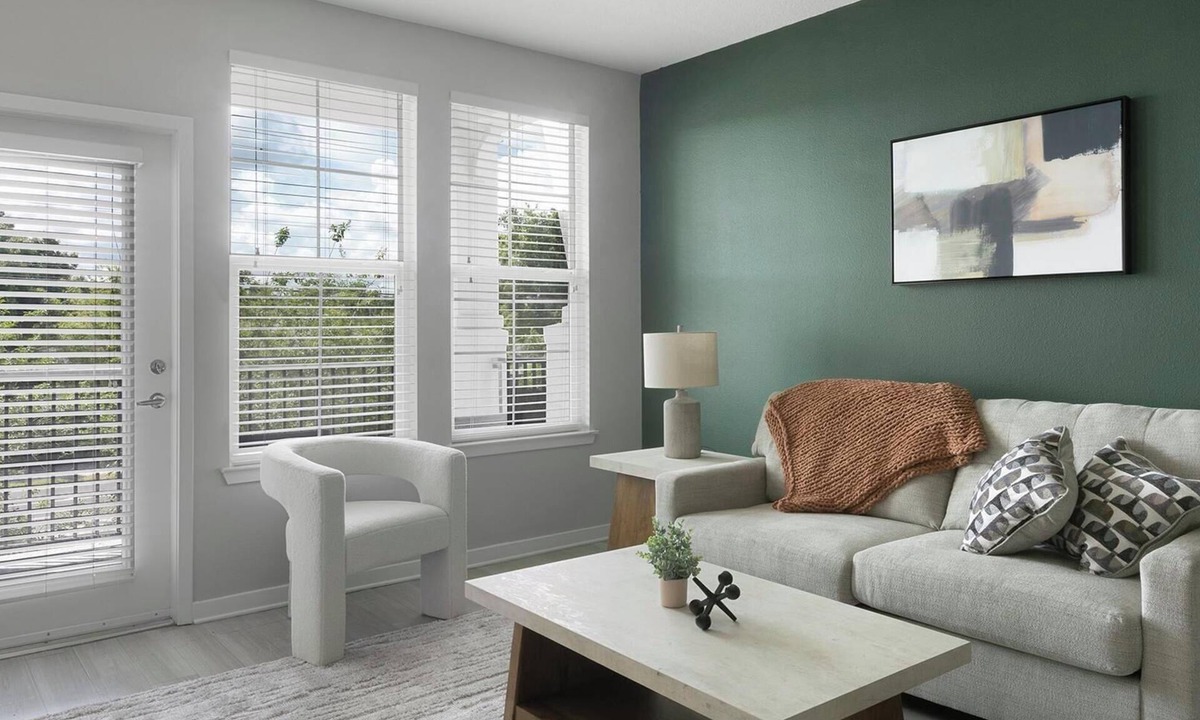 Sun City Center Apartment | Landing | Chic 3BD, Gym