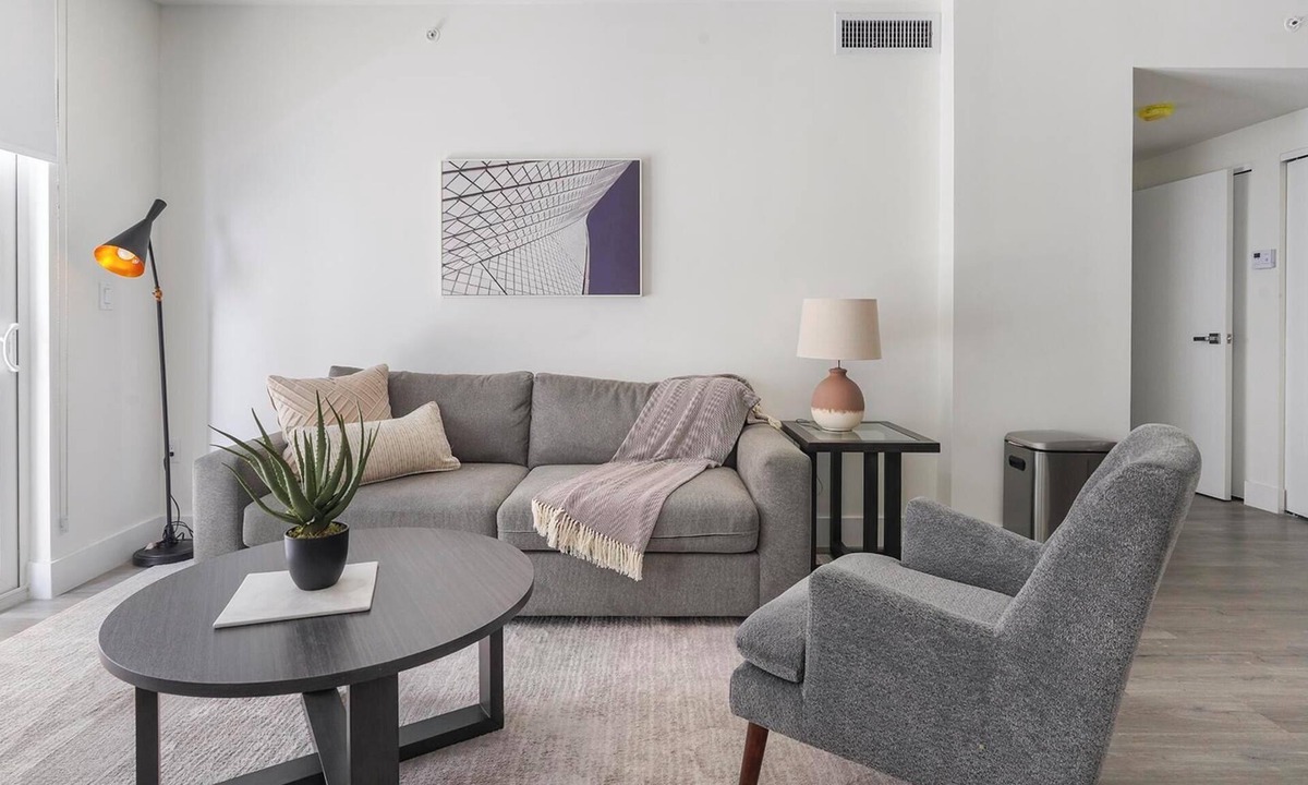 Hialeah Apartment | Landing | Incredible 2BD, Gym