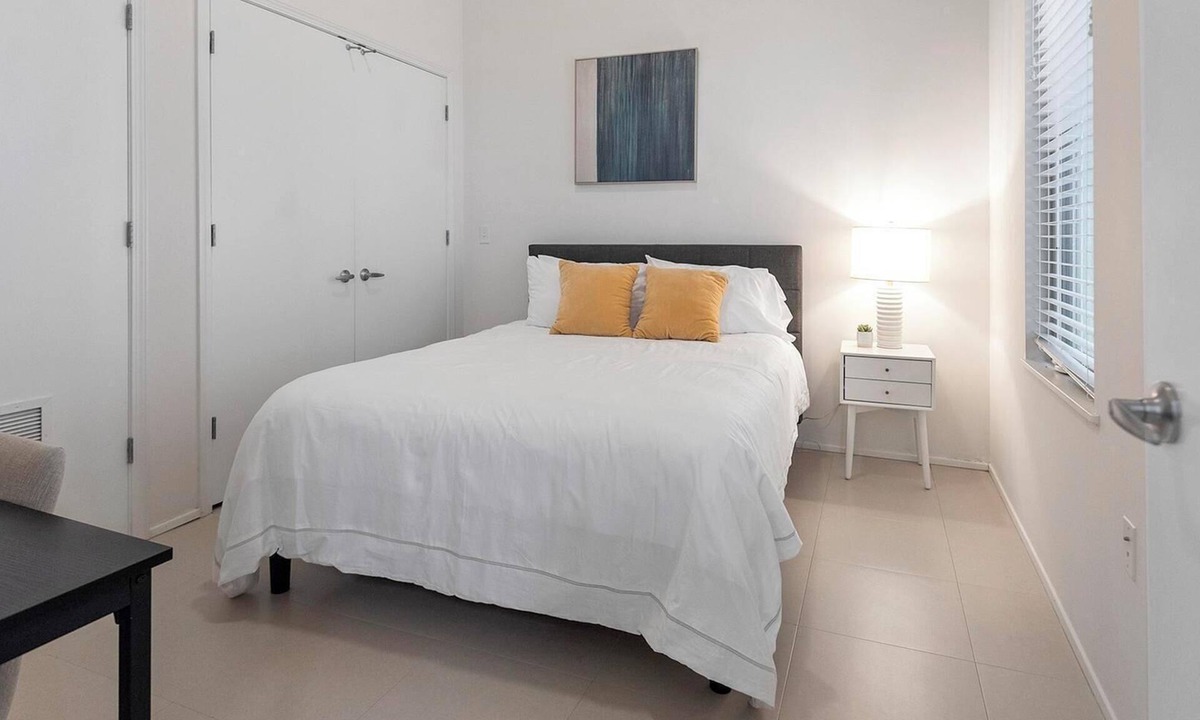 Downtown Memphis Apartment | Landing | Modern 1BD, Courtyard, Gym