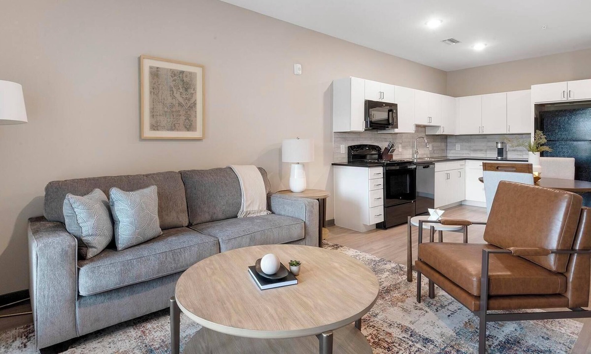 Pinch District Apartment | Landing | Modern 1BD, Gym, Rooftop Lounge