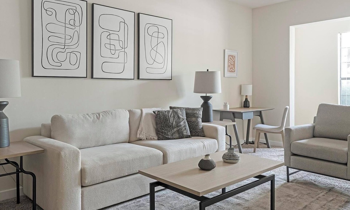 New Pathways Apartment | Landing | Modern 2BD, Pool, Gym