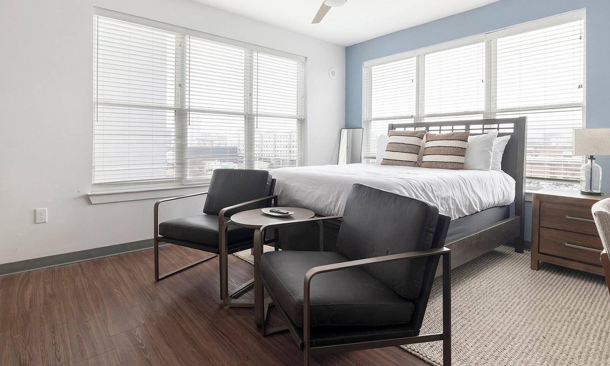 Five Points South Apartment | Landing | Spectacular Studio, Pool, Yoga Studio