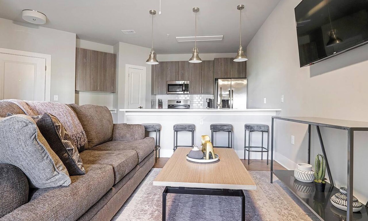 Fort Myers Apartment | Landing | Stylish 1BD, Pool, Clubhouse