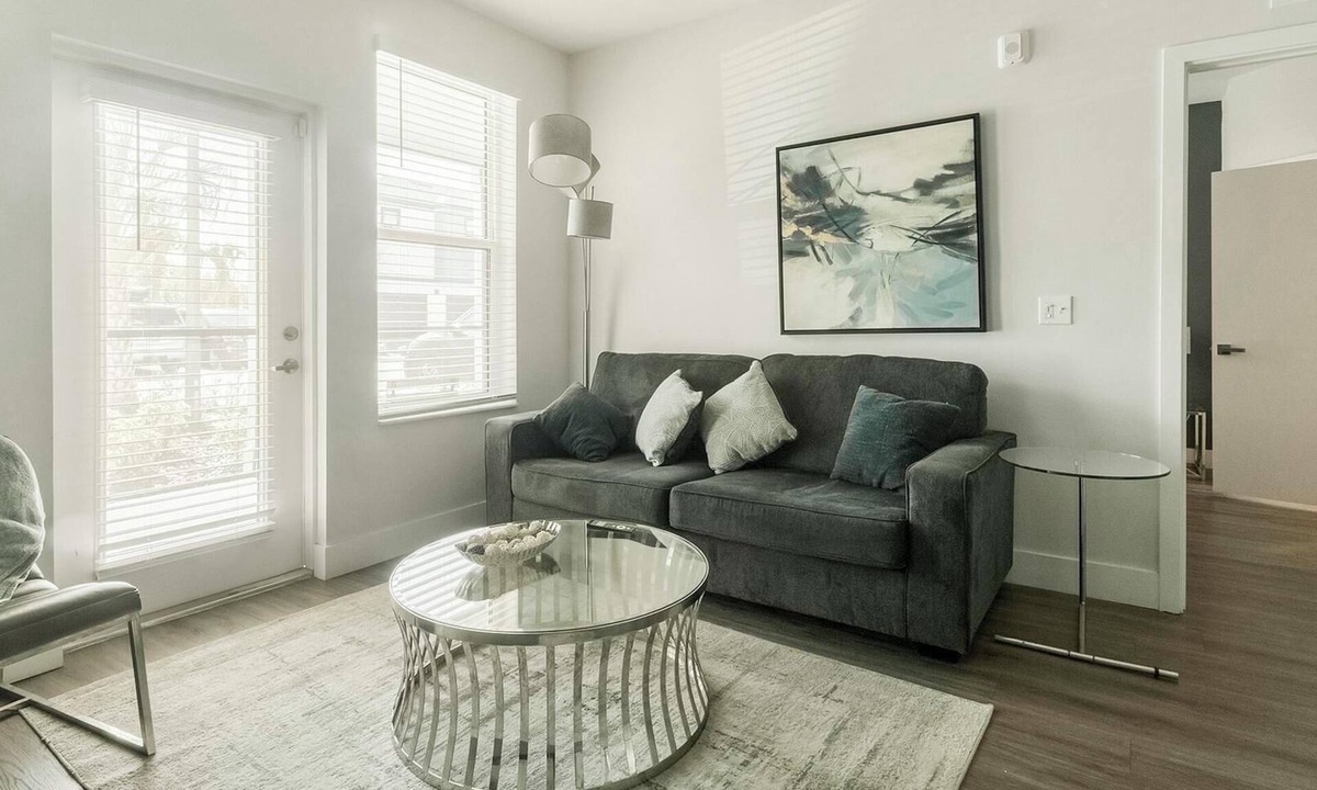 Port Tampa City Apartment | Landing | Stylish 2BD, Gym, Pool