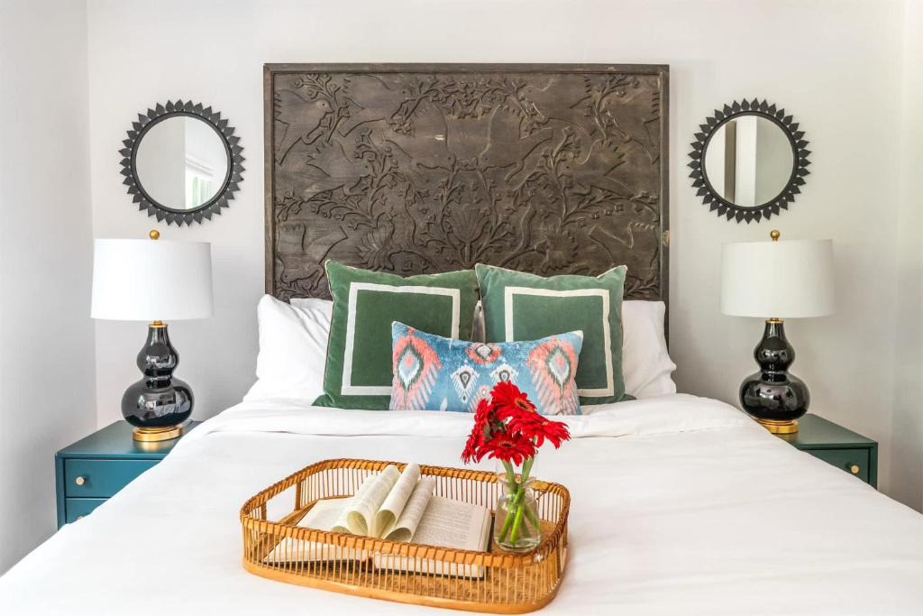 Inman Park Apartment | Lion's Lair