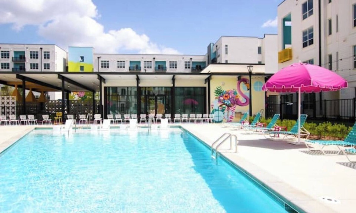 East Side Apartment | Loft w/ 2 double suite 5 minutes walk to belt line