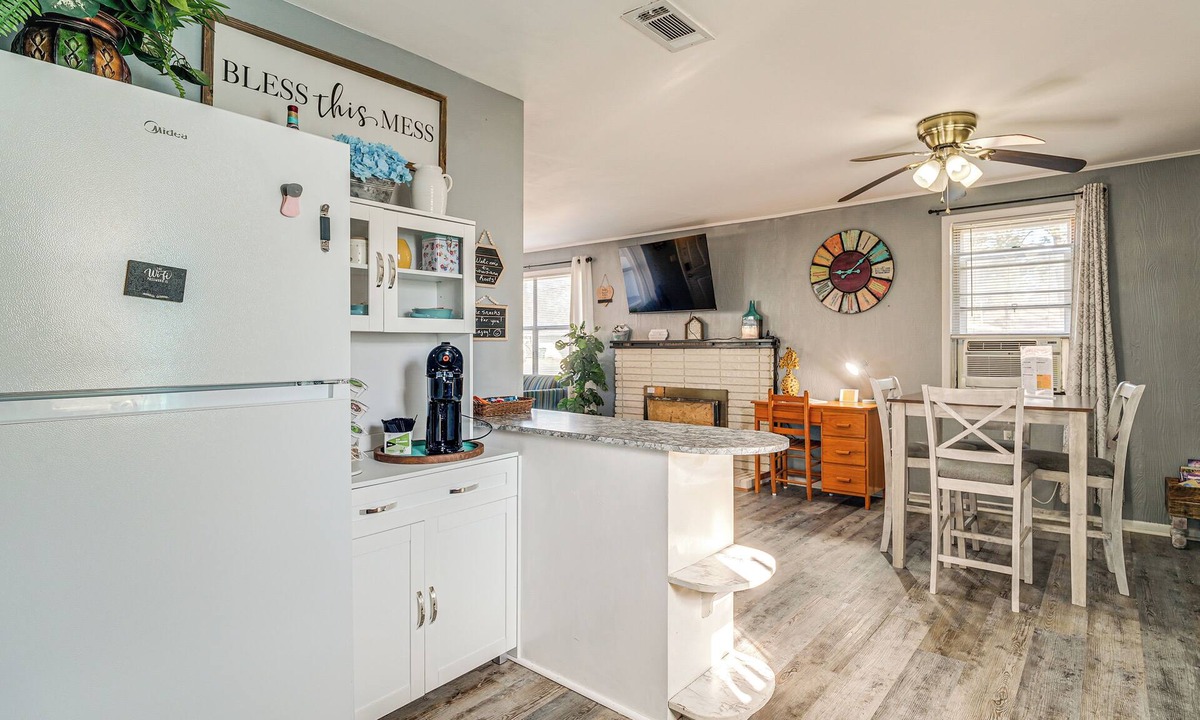West Monroe Cottage | 'Louisiana Roots' Home 3 Mi to Dtwn West Monroe!