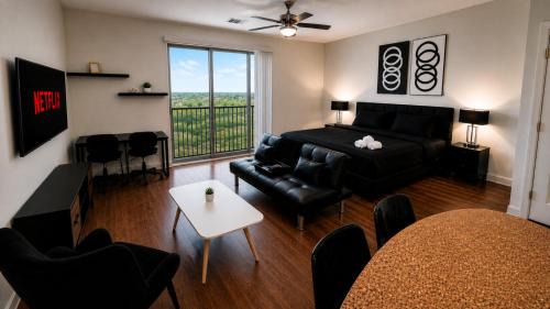Five Points South Apartment | Luxe Nest | King Studio Downtown 2A