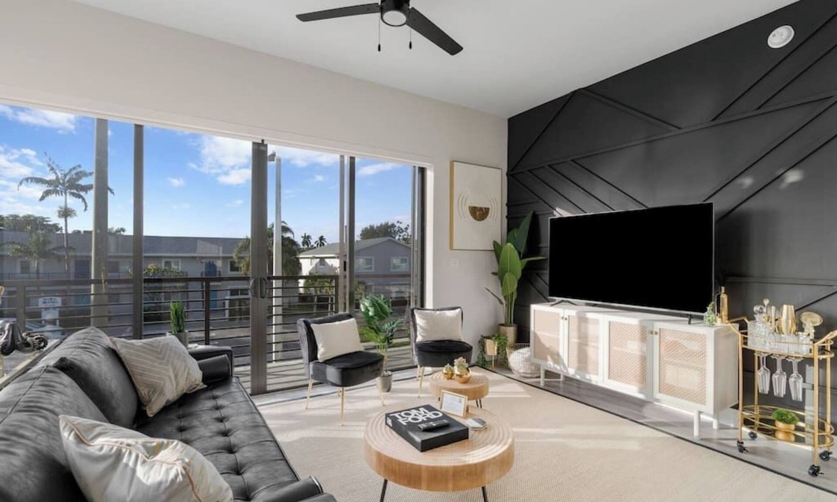 West Palm Beach Apartment | Luxurious Brand-New 2 Bedroom