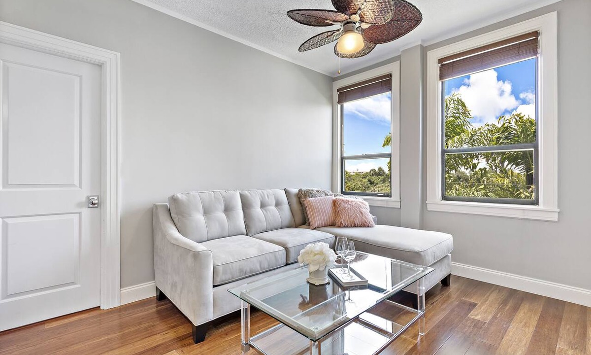 Palm Beach Apartment | Luxury 2 bedroom condo on Palm Beach Island!