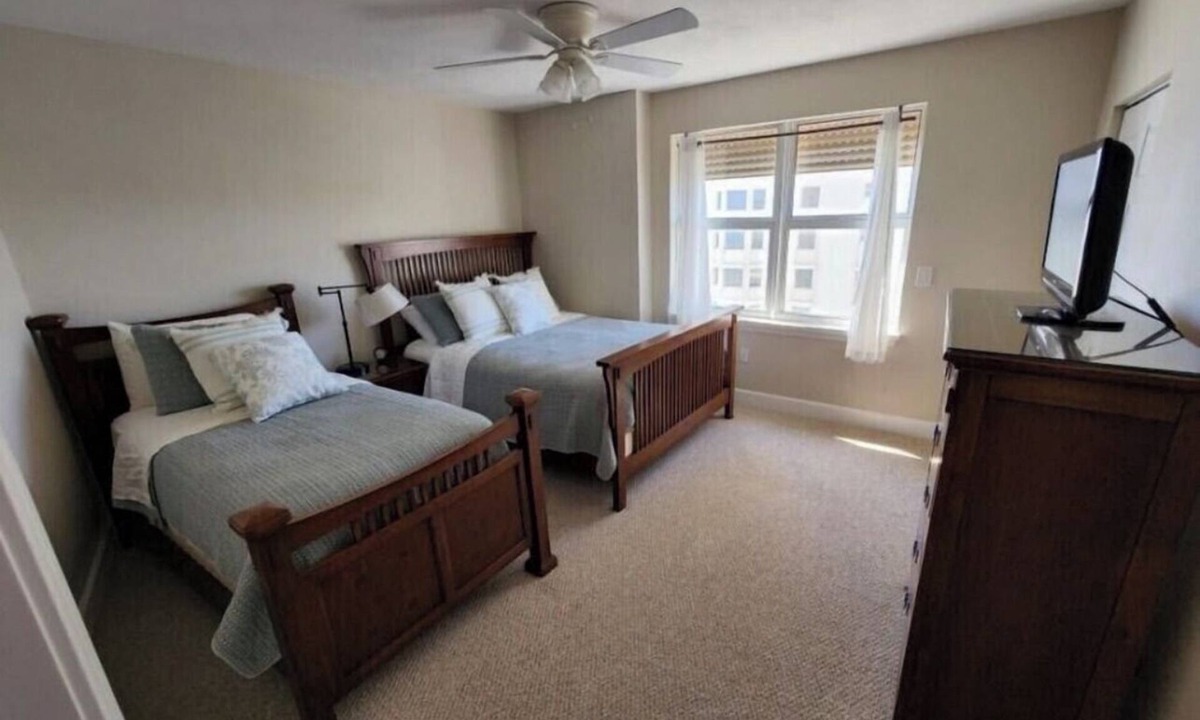 Daytona Beach Shores Condo | Luxury 3 bedrm Oceanfront Condo on Daytona Beach Shoreline!
