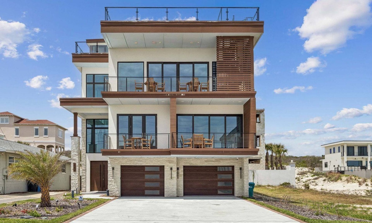 American Beach House | Luxury 4BR | Rooftop Terrace, Elevator & Ocean Views · American Beach