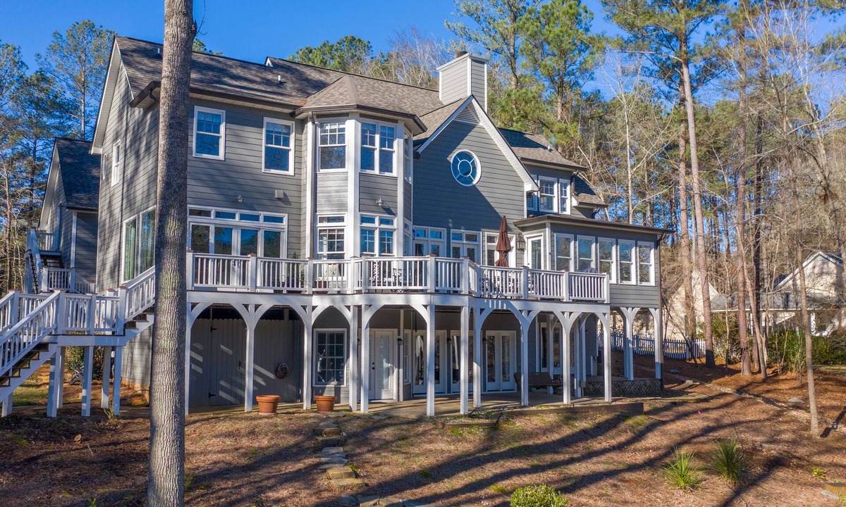 Greensboro House | Luxury lakefront Lake Oconee retreat available for 31+ day stays