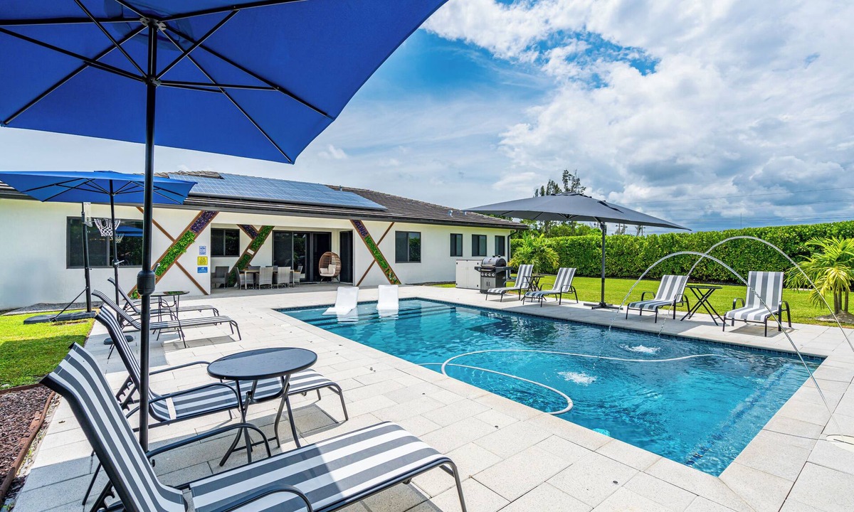 Goulds House | Luxury Miami Stay · Heated Pool · Game Fun · Private Yard