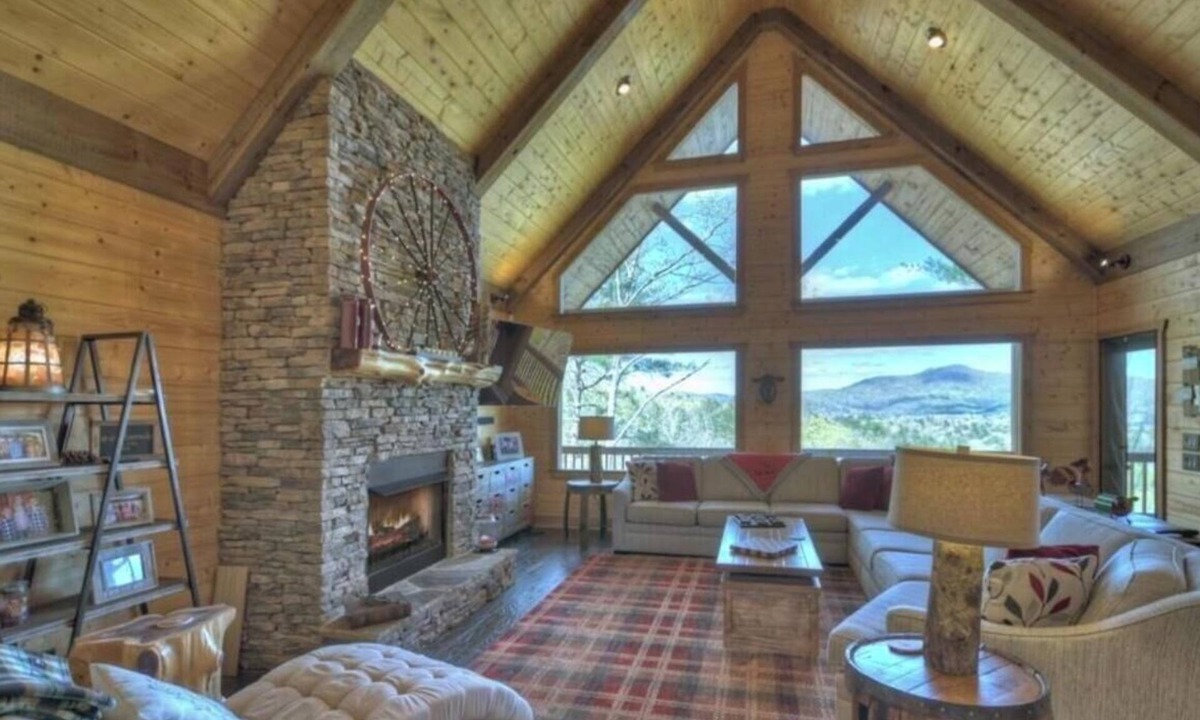 Aska Cabin | Luxury Mountain Cabin with Stunning Panoramic Views