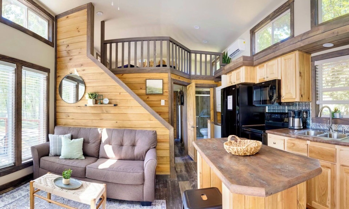 Mineola House | Luxury Tiny Home with Private Sand Beach Lake Access and Hot Tub