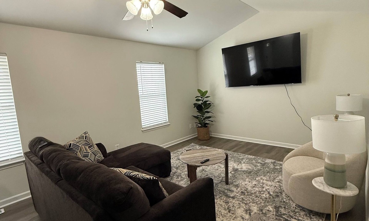 Elon House | Manning Way
