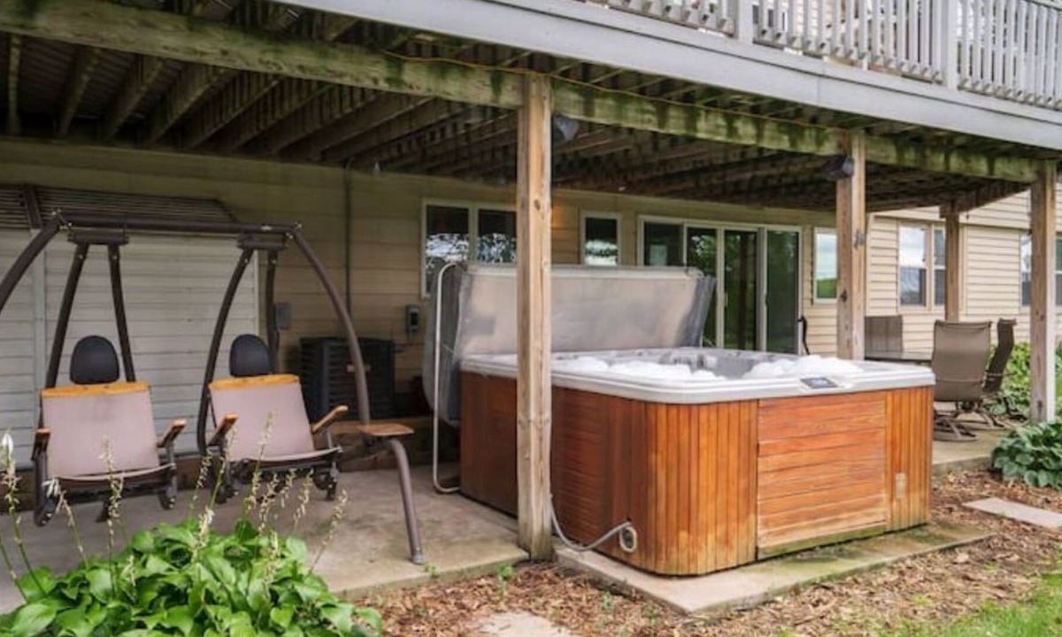 Anoka House | Manor on the River Lower Level