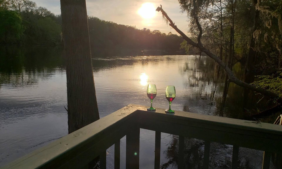 O Brien House | MARGARITAVILLE BY THE SUWANNEE RIVER & ROYAL SPRINGS PET FRIENDLY