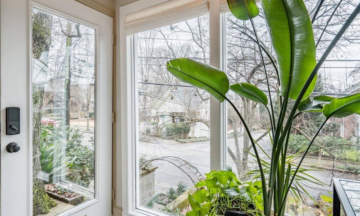 Midtown House | Midtown Townhome by Piedmont Park & Peachtree St