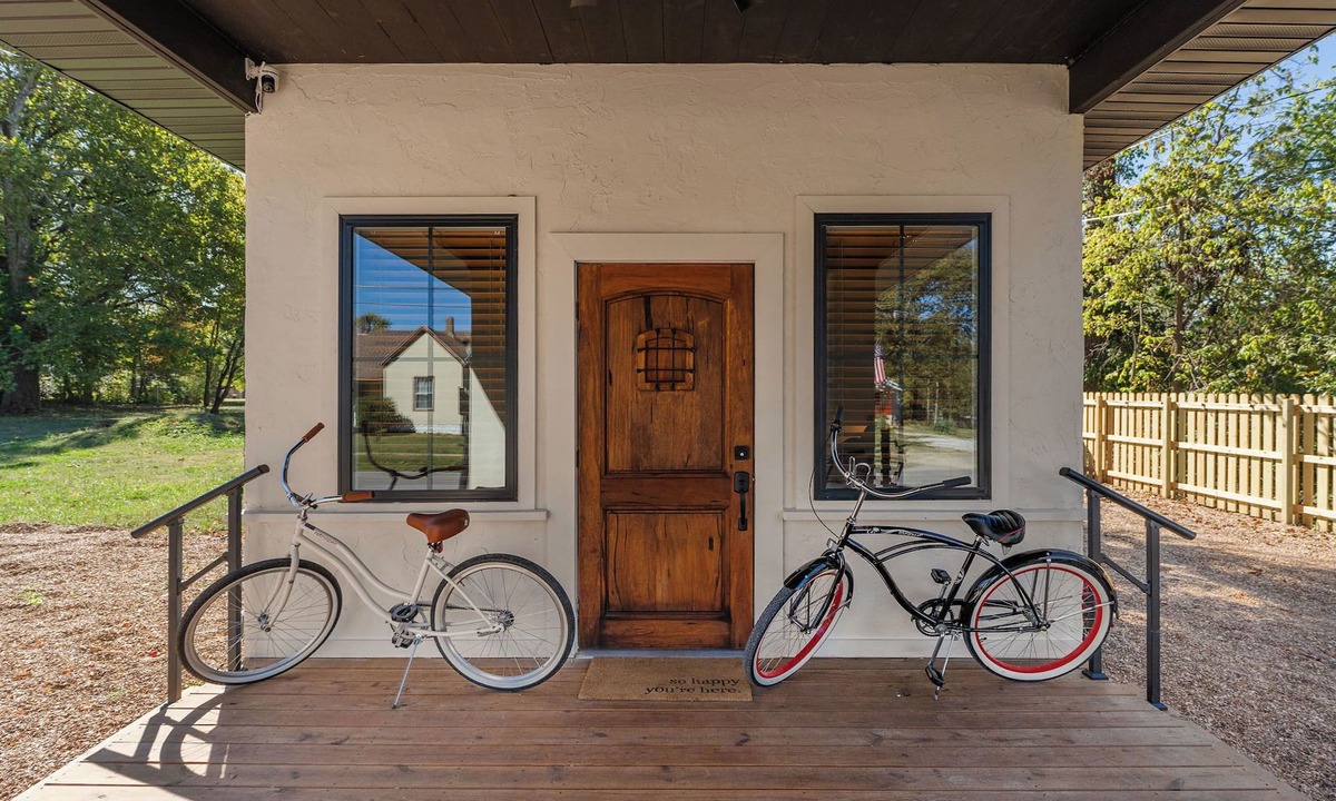 Walnut Grove House | Missouri’s 1st Sinclair Service Station
