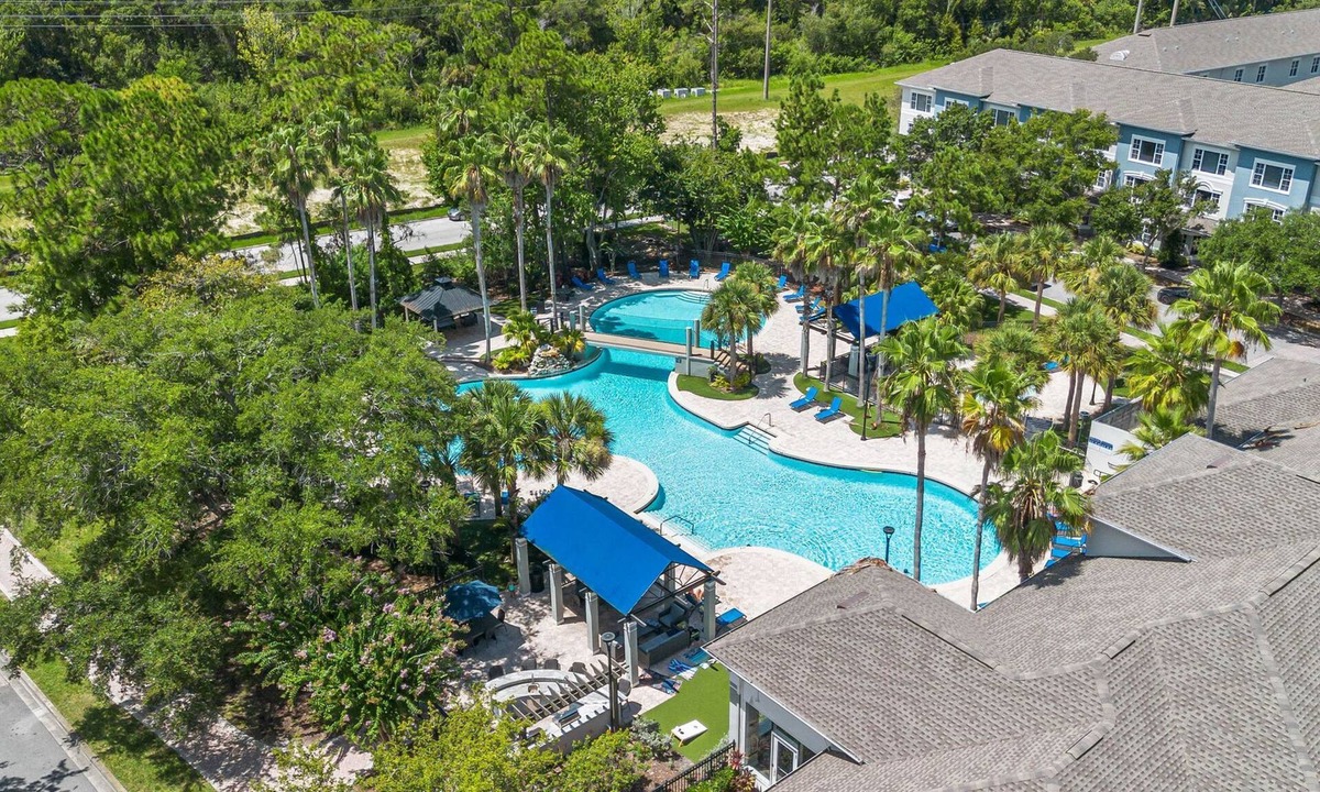 Westchase Apartment | Modern 2BR 2BA w King Bed Pools Gym 1