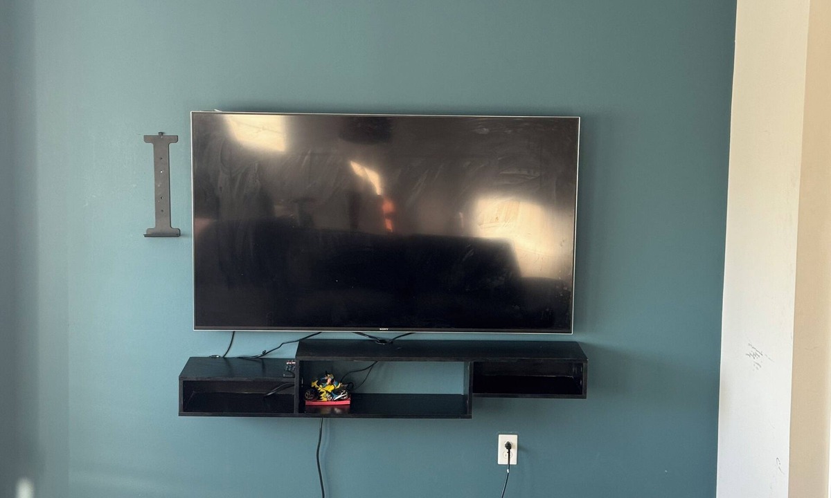 University Park Apartment | Modern 2BR/2BTH near DC; Walk to Mall, Shops & Metro!