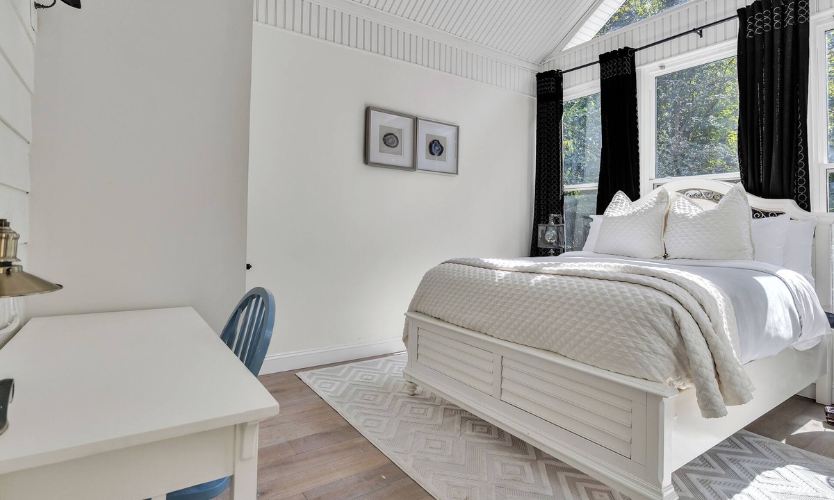 Inman Cottage | Modern 2BR Cottage w/EV Charger, Pool Access, Near Trilith