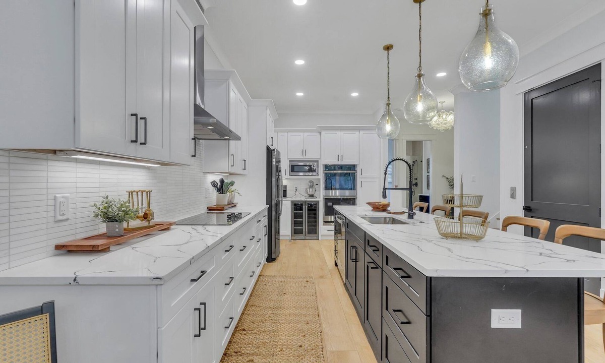 Folly Field House | Modern Coastal Retreat: Spacious 6-bedroom house in fabulous Hilton Head Island